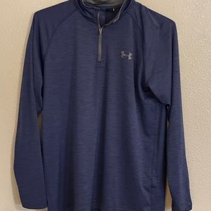 Under armor pull over